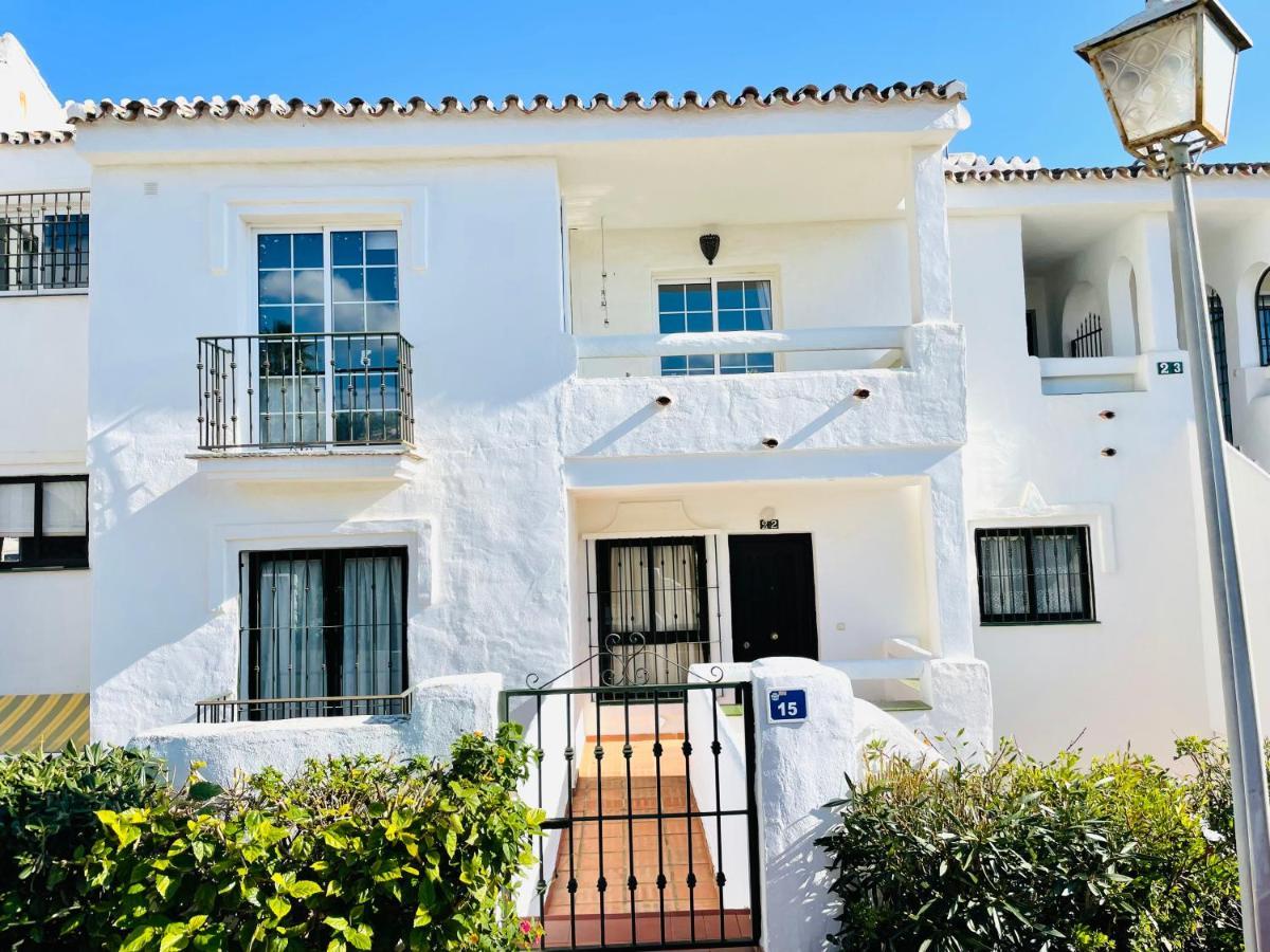 Riviera By The Beach 2 Bedroom Apartment Sitio de Calahonda Exterior foto